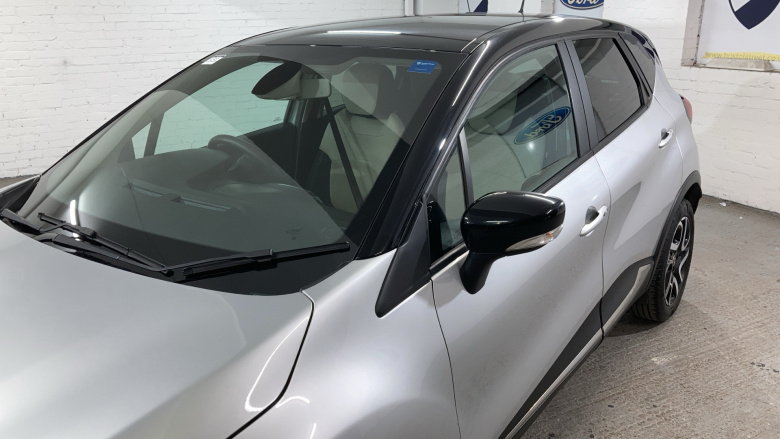 Renault Captur 1.5 dCi 90 Iconic 5dr EDC Diesel Hatchback